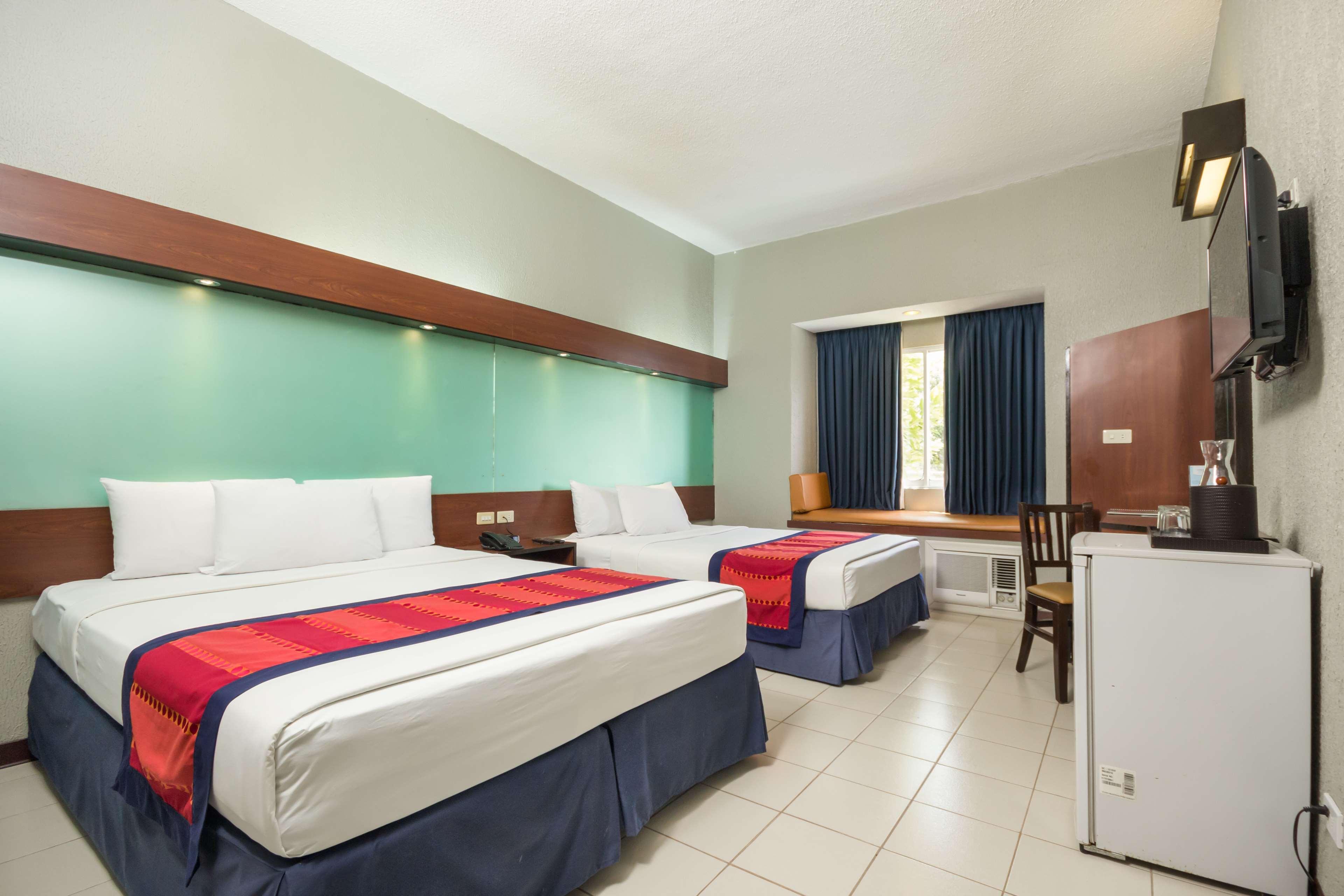 Microtel By Wyndham Eagle Ridge General Trias  Ngoại thất bức ảnh