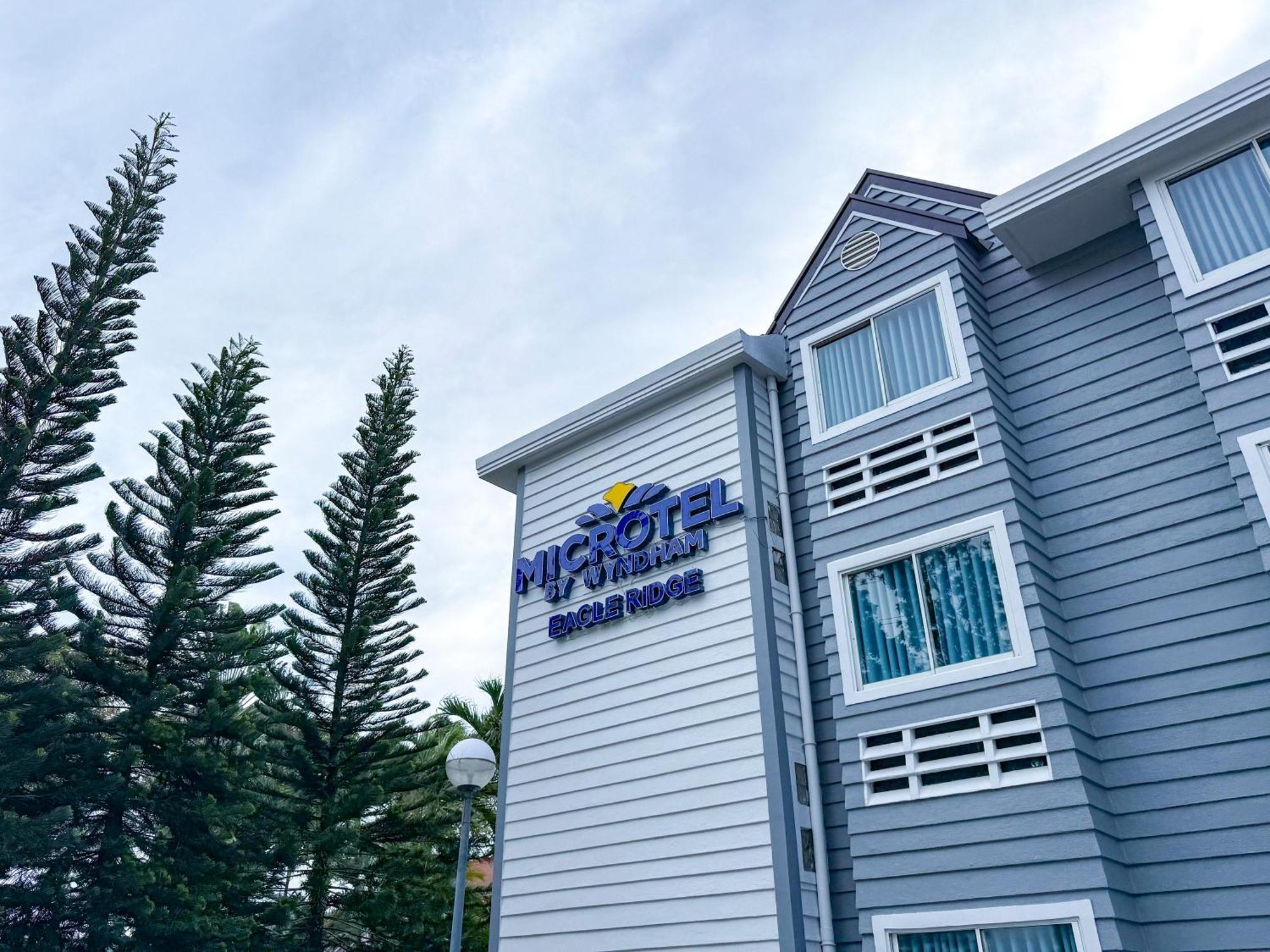Microtel By Wyndham Eagle Ridge General Trias  Ngoại thất bức ảnh