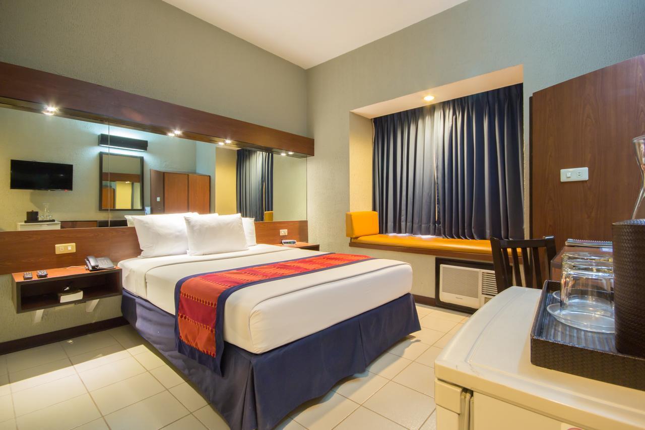 Microtel By Wyndham Eagle Ridge General Trias  Ngoại thất bức ảnh