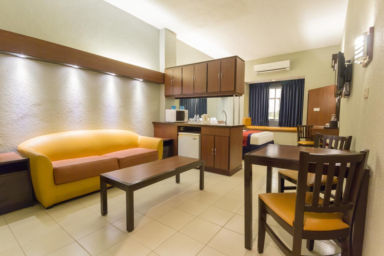 Microtel By Wyndham Eagle Ridge General Trias  Ngoại thất bức ảnh
