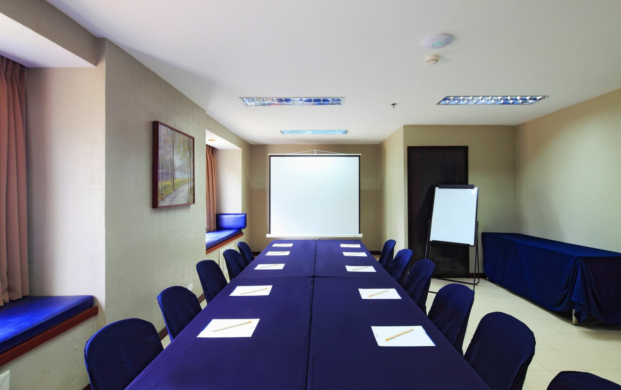 Microtel By Wyndham Eagle Ridge General Trias  Ngoại thất bức ảnh